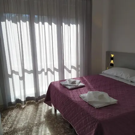 Otel Madonna Del Pino