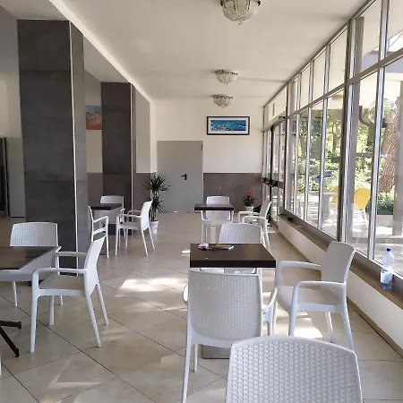 Madonna Del Pino Hotel