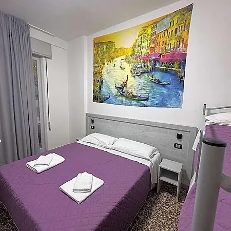 Madonna Del Pino Hotel 2*
