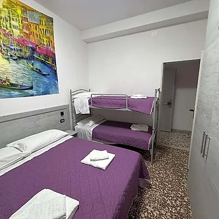 Madonna Del Pino Hotel 2*