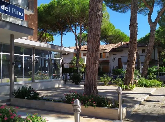 Madonna Del Pino 2*